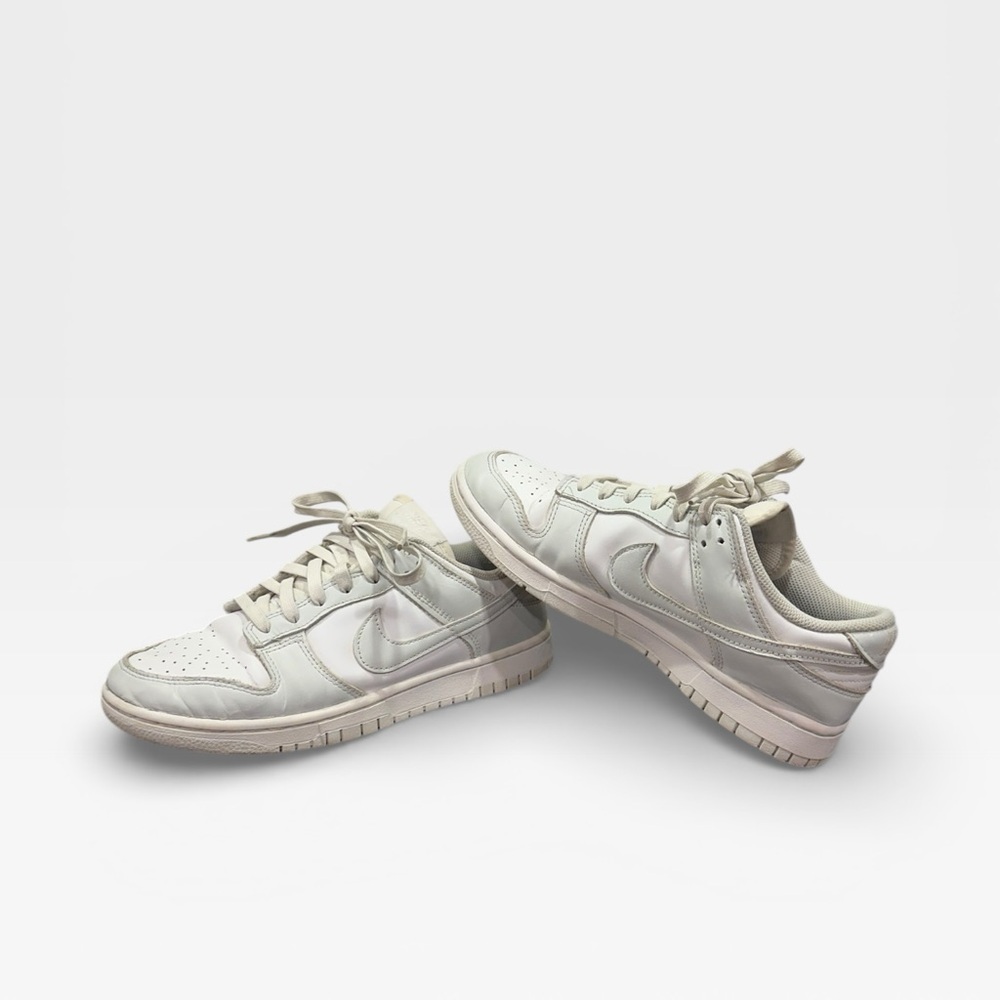 Nuke Dunk Low Tops Gray and White
